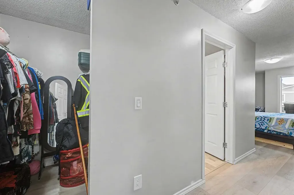 700 Willowbrook Road NW Airdrie AB T4B 0L5
