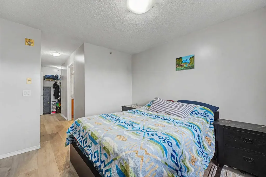 700 Willowbrook Road NW Airdrie AB T4B 0L5
