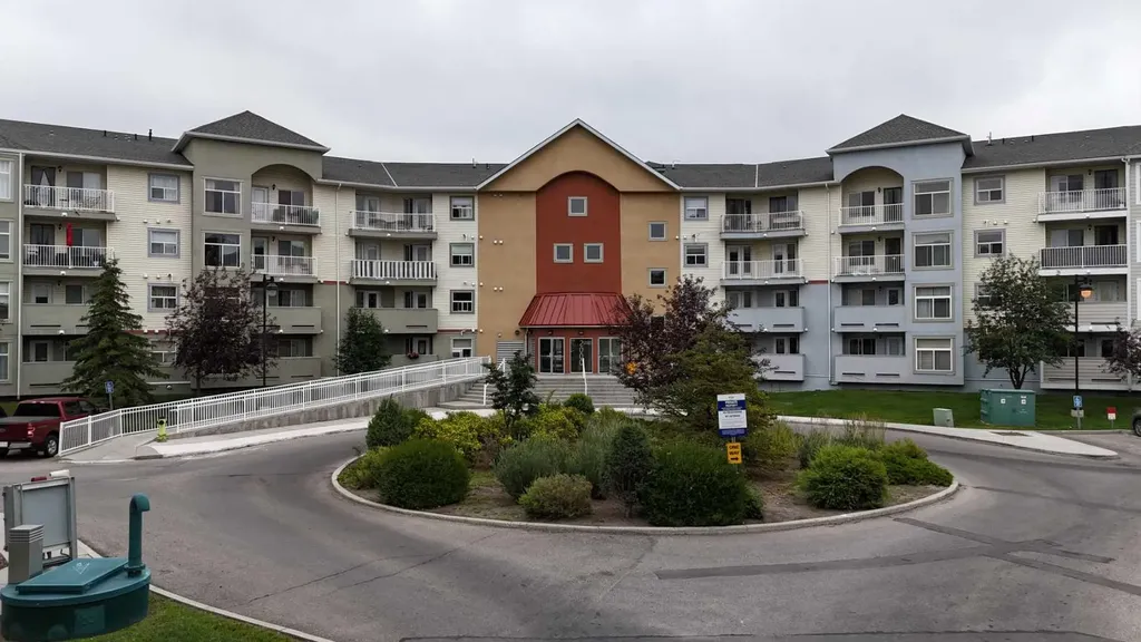 700 Willowbrook Road NW Airdrie AB T4B 0L5
