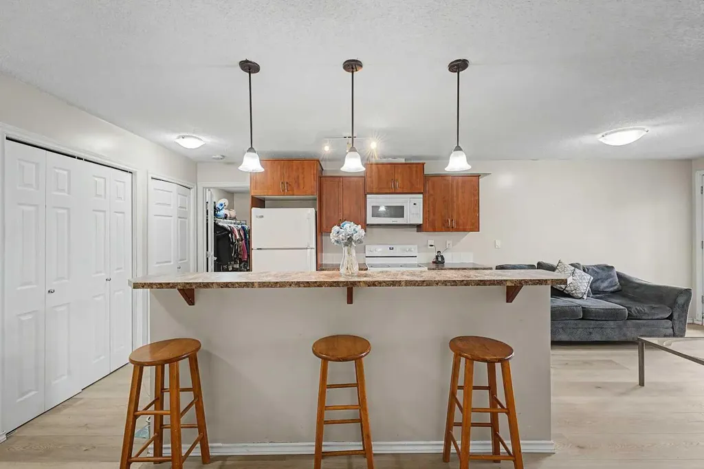 700 Willowbrook Road NW Airdrie AB T4B 0L5