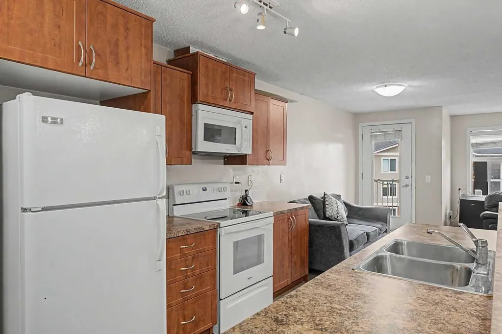 700 Willowbrook Road NW Airdrie AB T4B 0L5