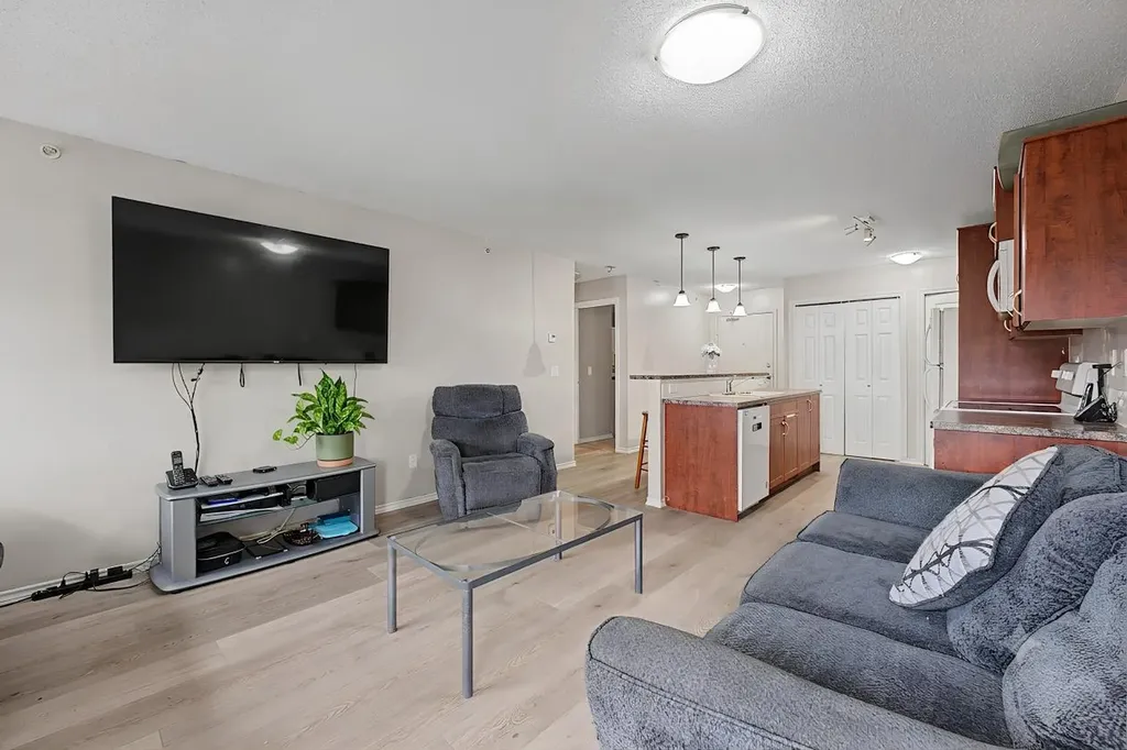 700 Willowbrook Road NW Airdrie AB T4B 0L5