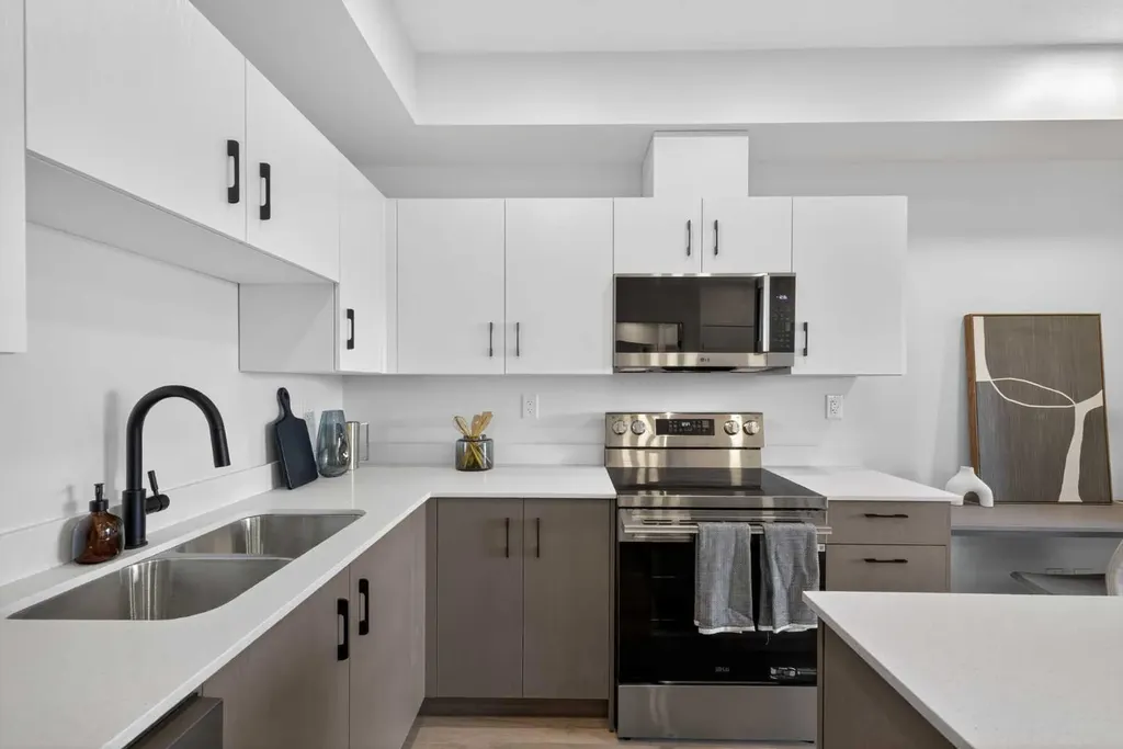 355 Clareview Station Drive Edmonton AB T5Y0C5