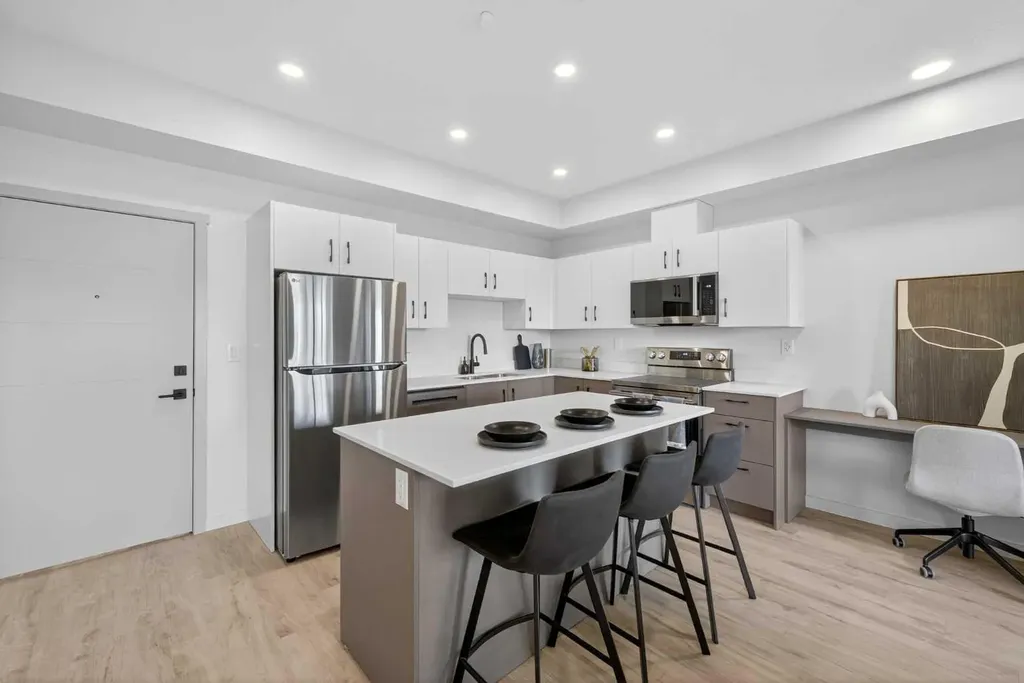 355 Clareview Station Drive Edmonton AB T5Y0C5