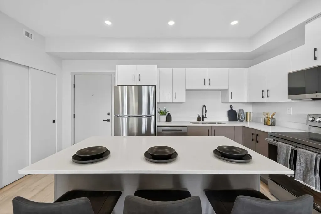 355 Clareview Station Drive Edmonton AB T5Y0C5