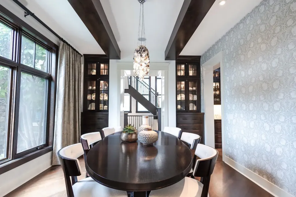 116 Lynx Ridge Road NW Calgary AB T3L 2M4