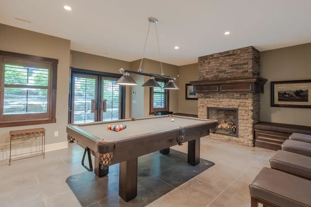 116 Lynx Ridge Road NW Calgary AB T3L 2M4