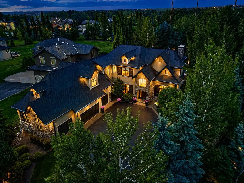 116 Lynx Ridge Road NW Calgary AB T3L 2M4