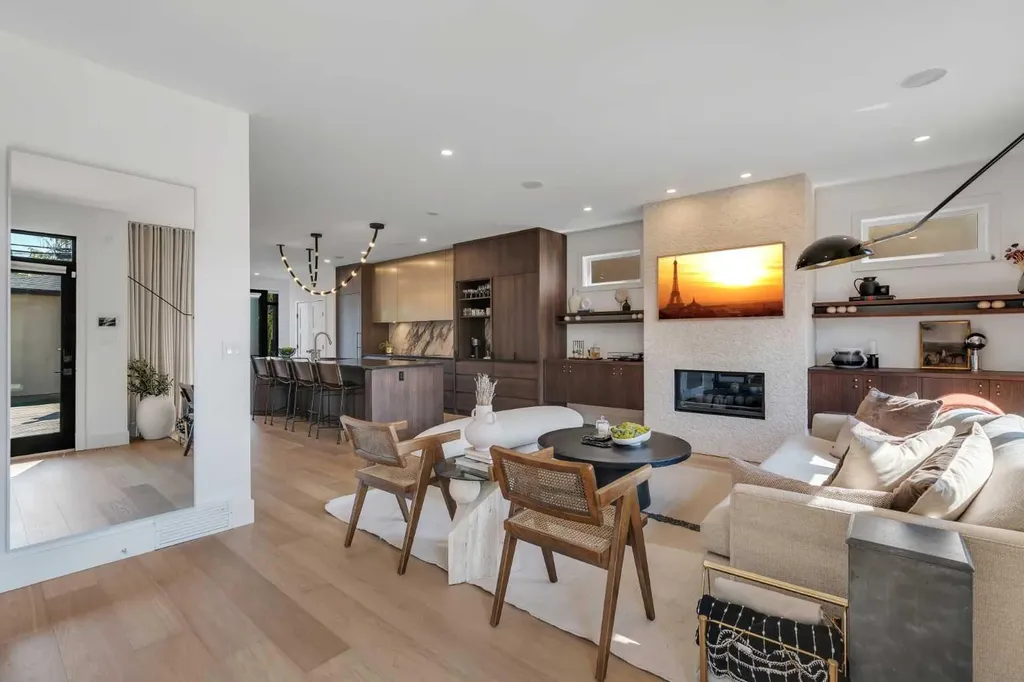 2231 26 Street SW Calgary AB T3E 2A4