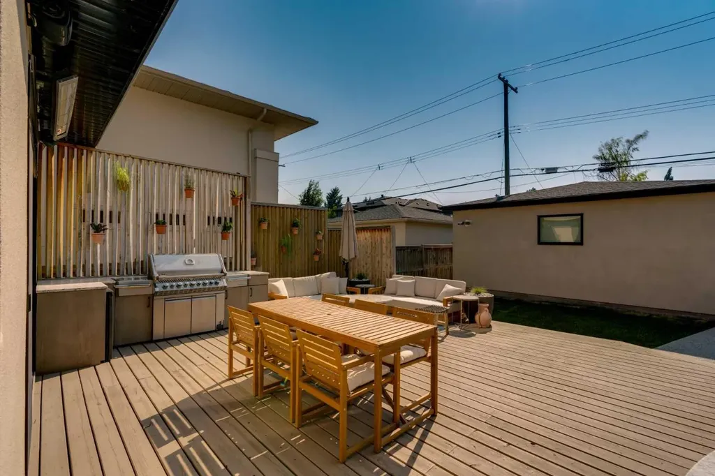 2231 26 Street SW Calgary AB T3E 2A4