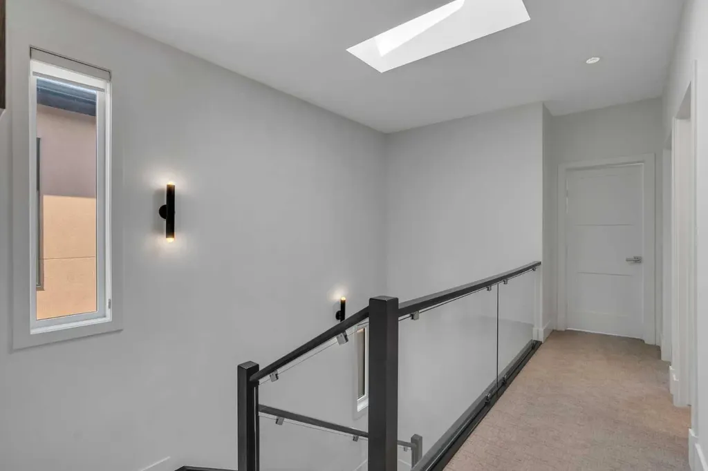 2231 26 Street SW Calgary AB T3E 2A4