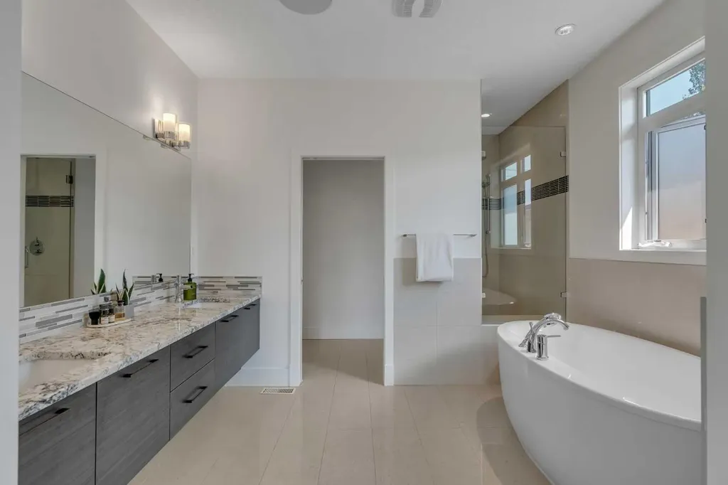 2231 26 Street SW Calgary AB T3E 2A4