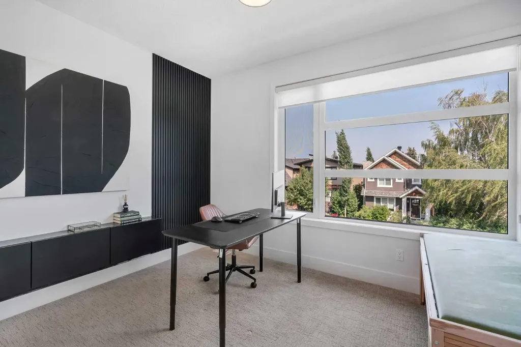 2231 26 Street SW Calgary AB T3E 2A4