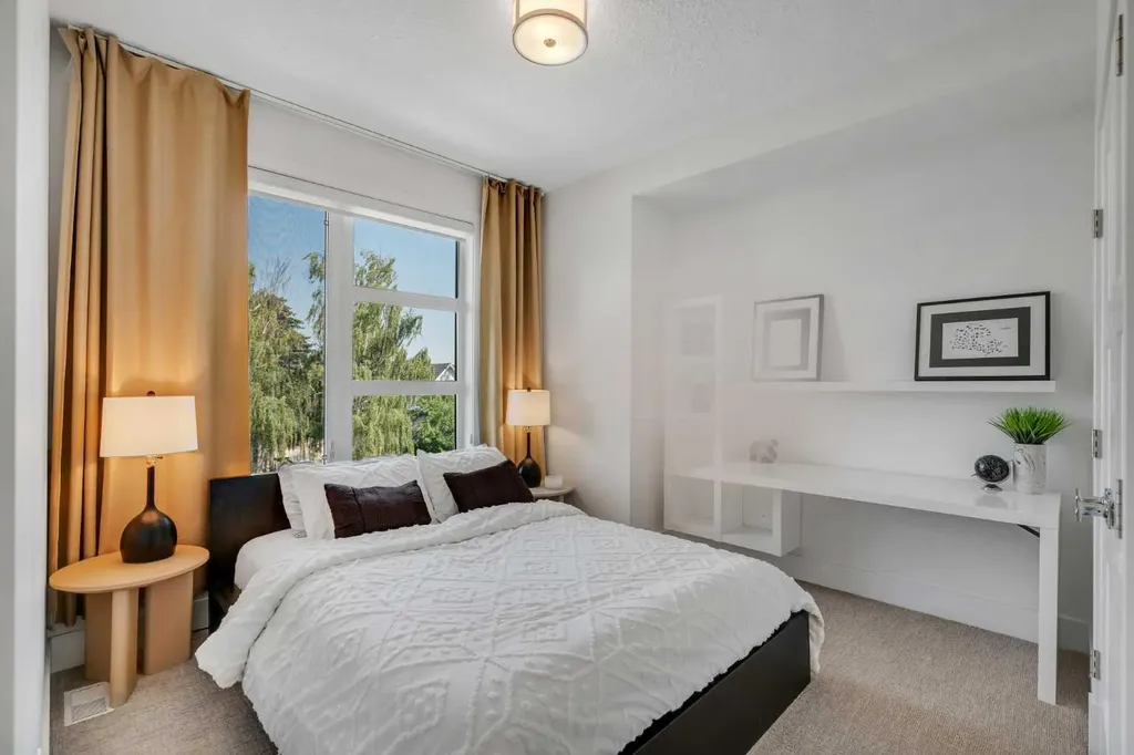 2231 26 Street SW Calgary AB T3E 2A4