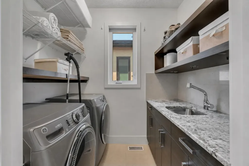 2231 26 Street SW Calgary AB T3E 2A4