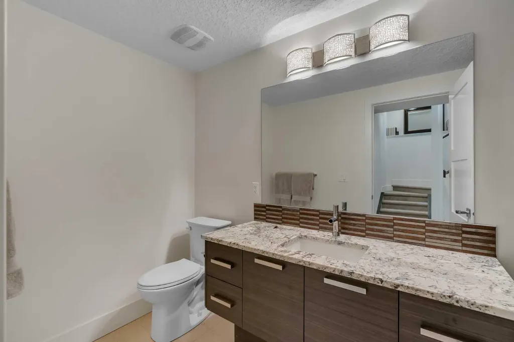 2231 26 Street SW Calgary AB T3E 2A4