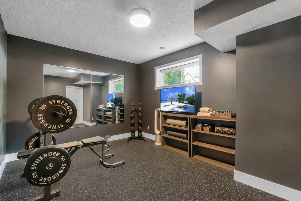 2231 26 Street SW Calgary AB T3E 2A4