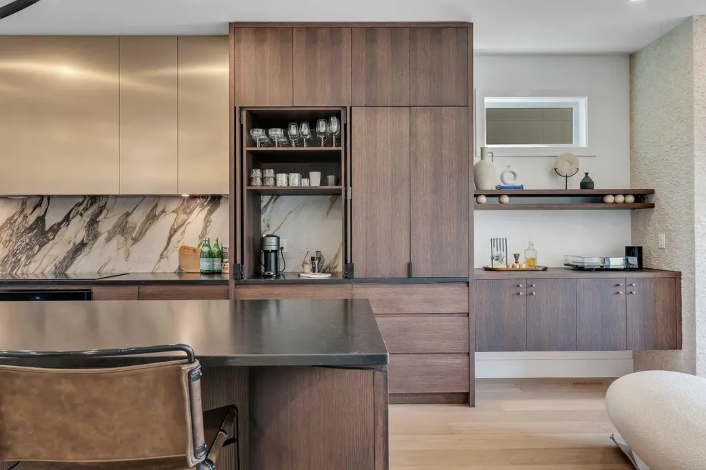 2231 26 Street SW Calgary AB T3E 2A4