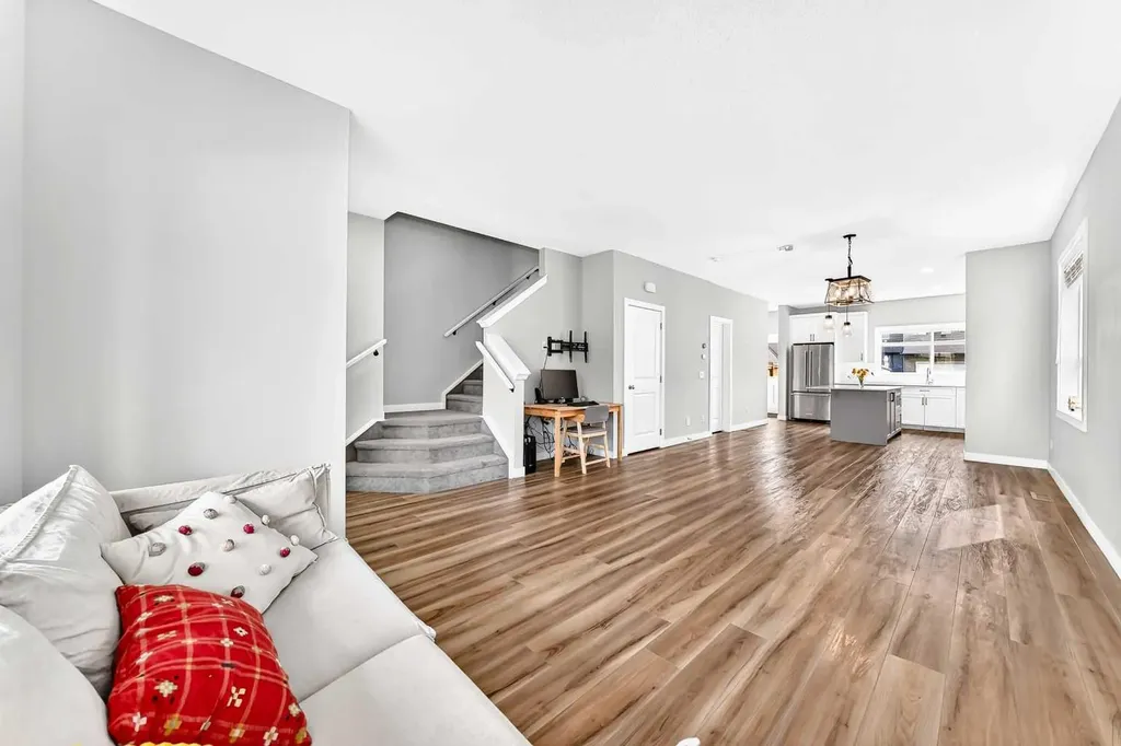 52 Wolf Creek Drive SE Calgary AB t2x4w9