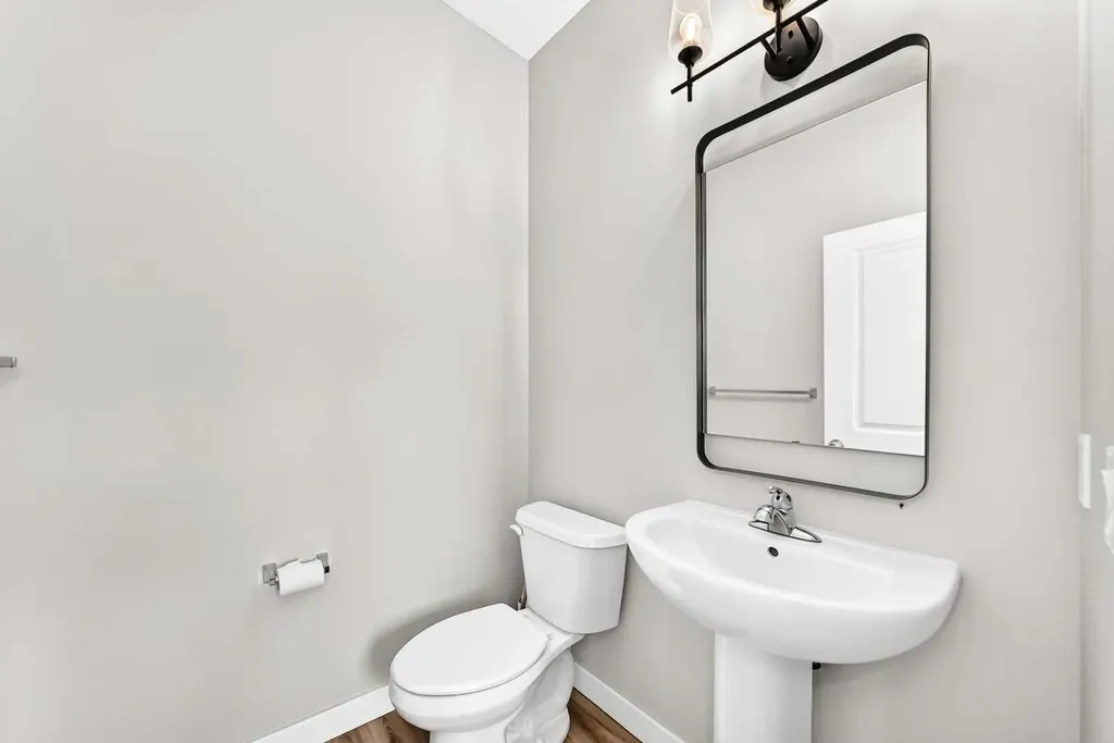 52 Wolf Creek Drive SE Calgary AB t2x4w9