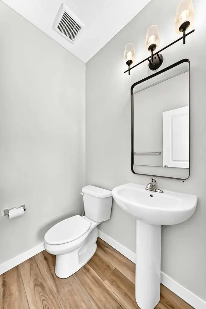 52 Wolf Creek Drive SE Calgary AB t2x4w9