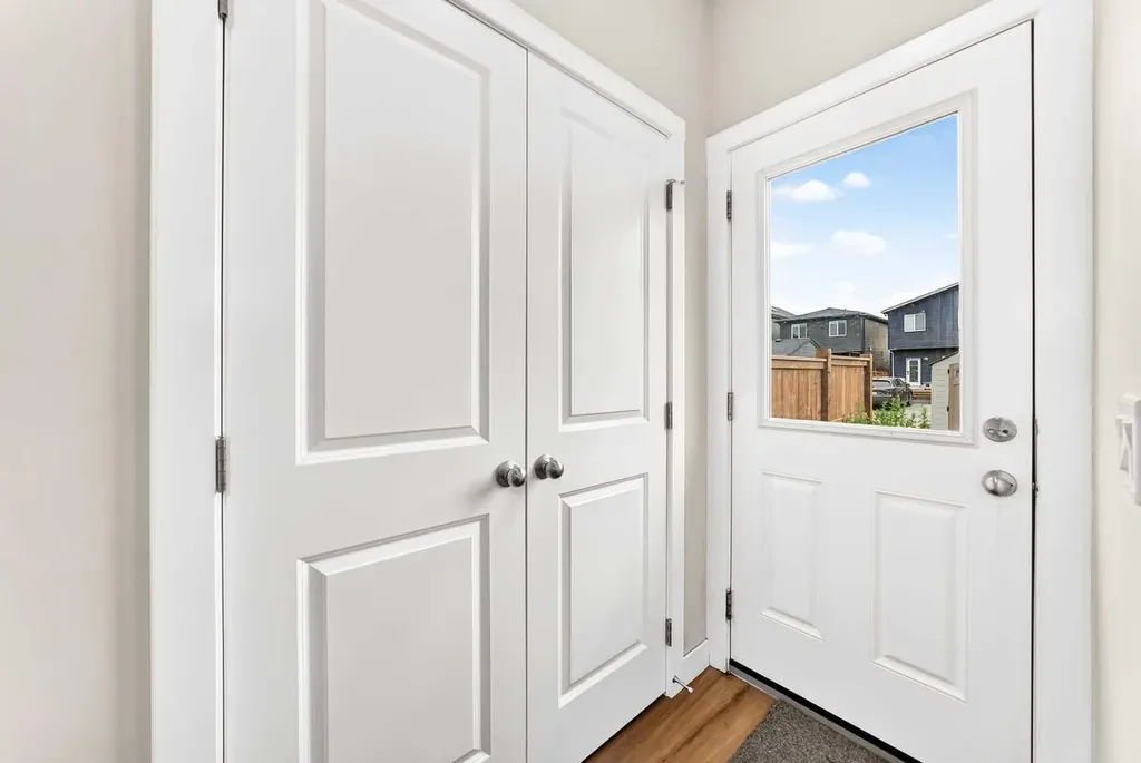 52 Wolf Creek Drive SE Calgary AB t2x4w9