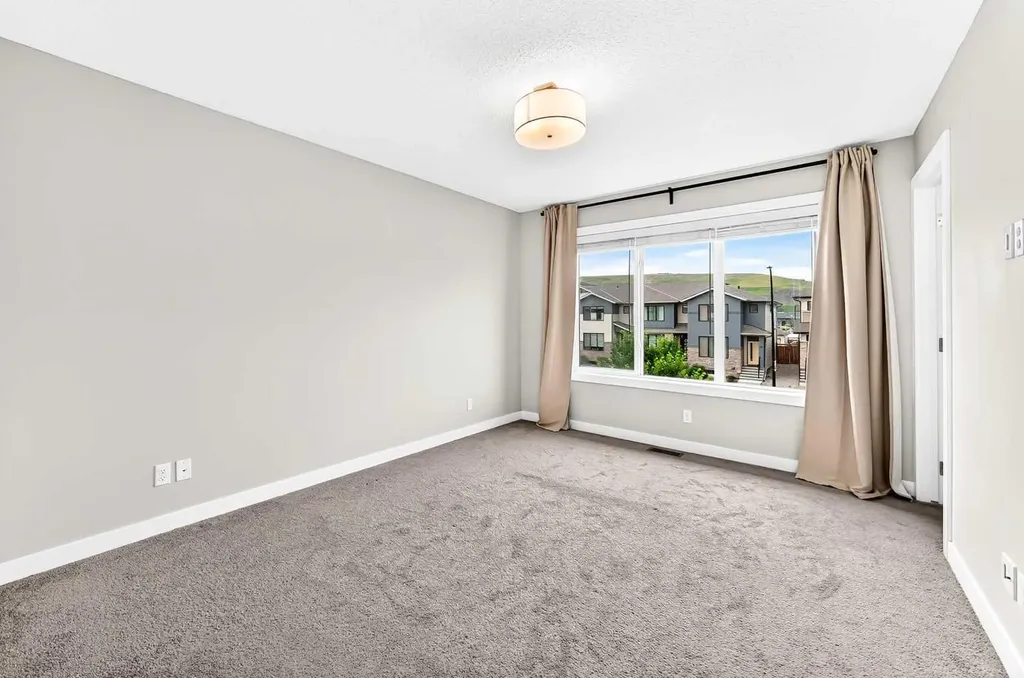 52 Wolf Creek Drive SE Calgary AB t2x4w9
