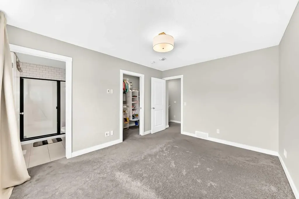 52 Wolf Creek Drive SE Calgary AB t2x4w9