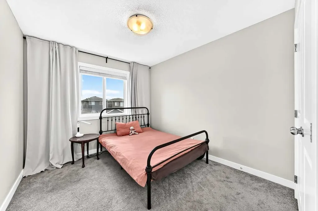 52 Wolf Creek Drive SE Calgary AB t2x4w9