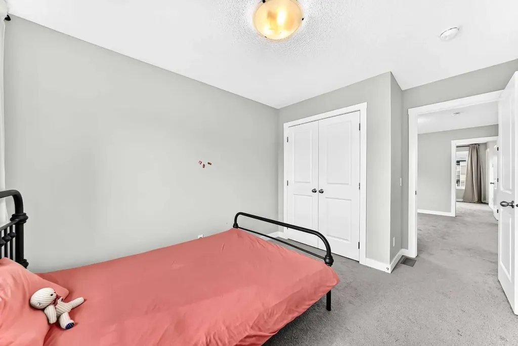 52 Wolf Creek Drive SE Calgary AB t2x4w9