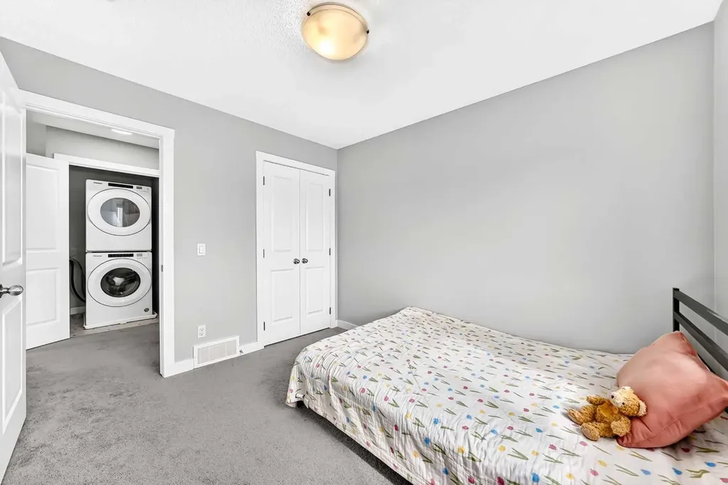 52 Wolf Creek Drive SE Calgary AB t2x4w9