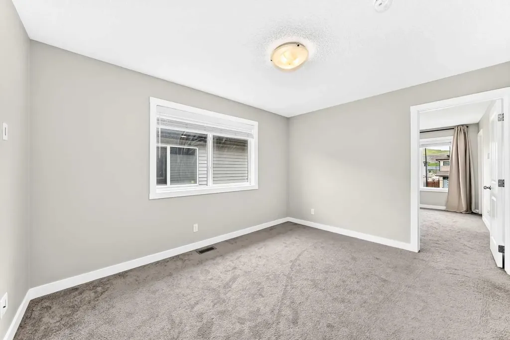52 Wolf Creek Drive SE Calgary AB t2x4w9