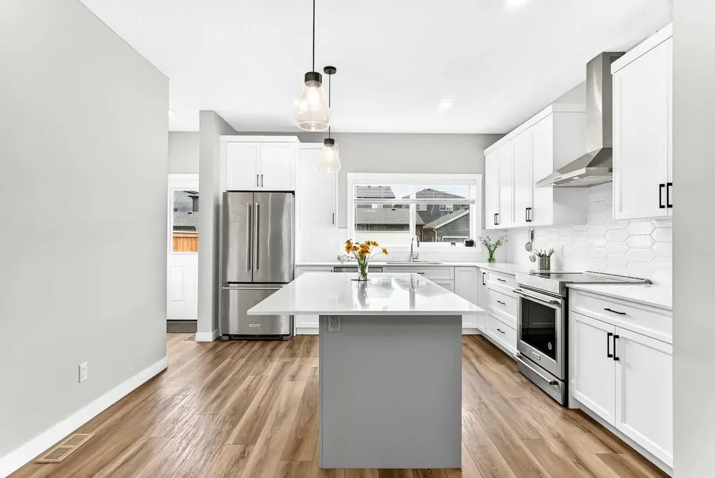 52 Wolf Creek Drive SE Calgary AB t2x4w9