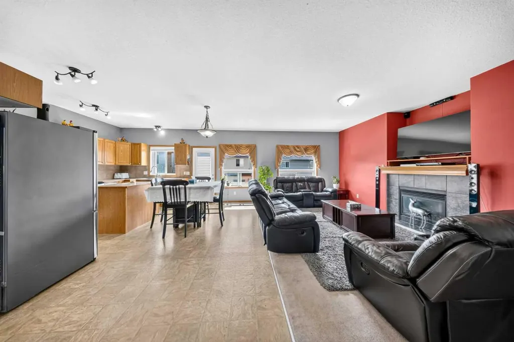 154 Saddleland Close NE Calgary AB T3J5J4