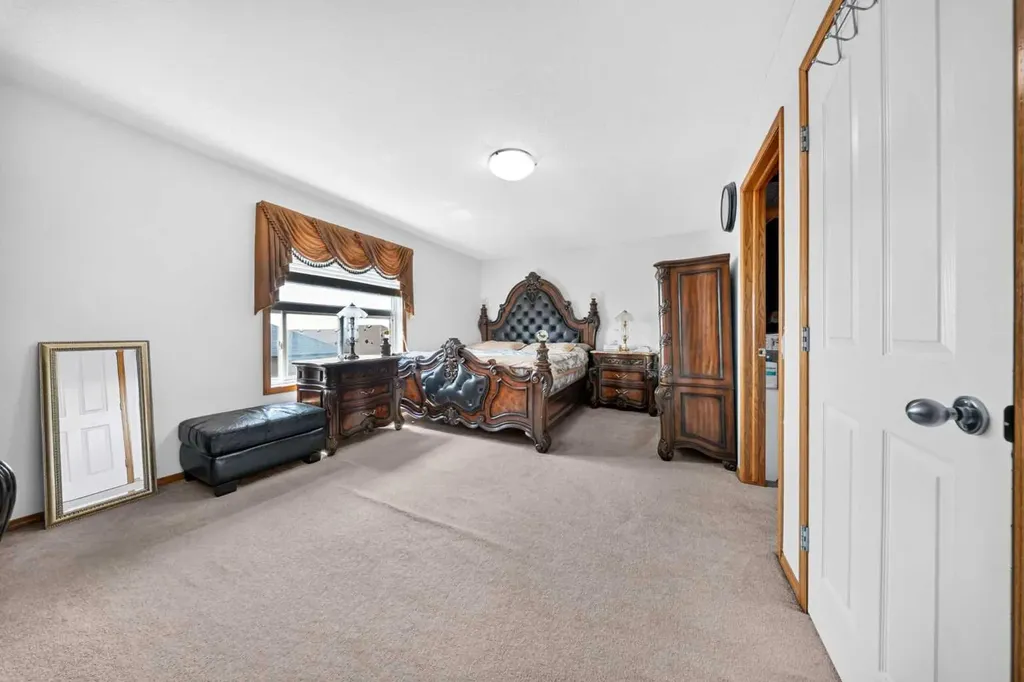 154 Saddleland Close NE Calgary AB T3J5J4