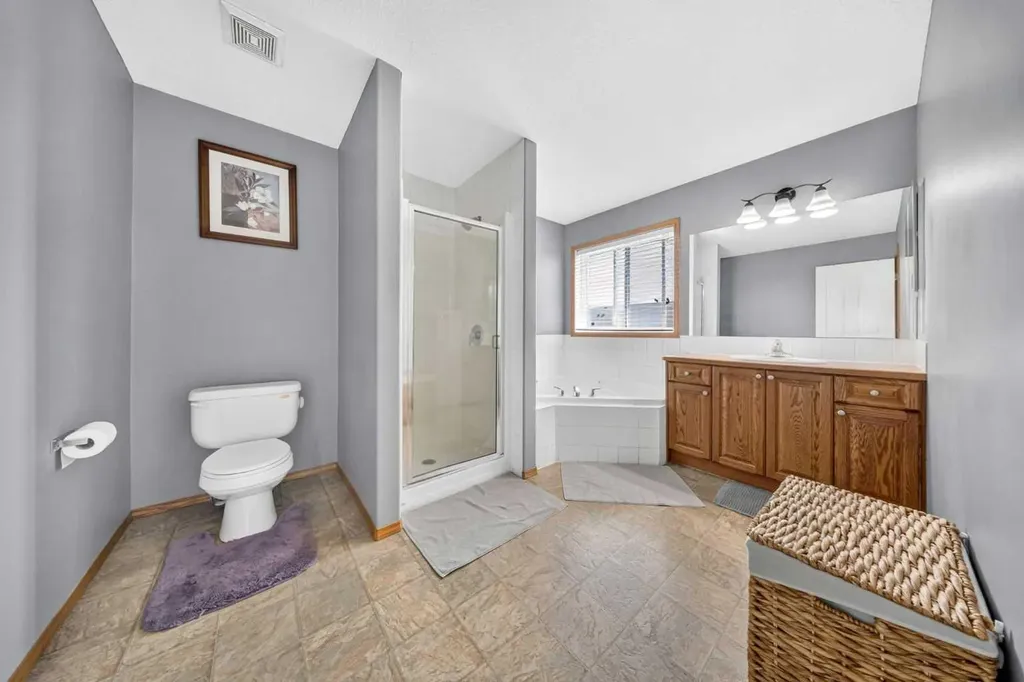 154 Saddleland Close NE Calgary AB T3J5J4