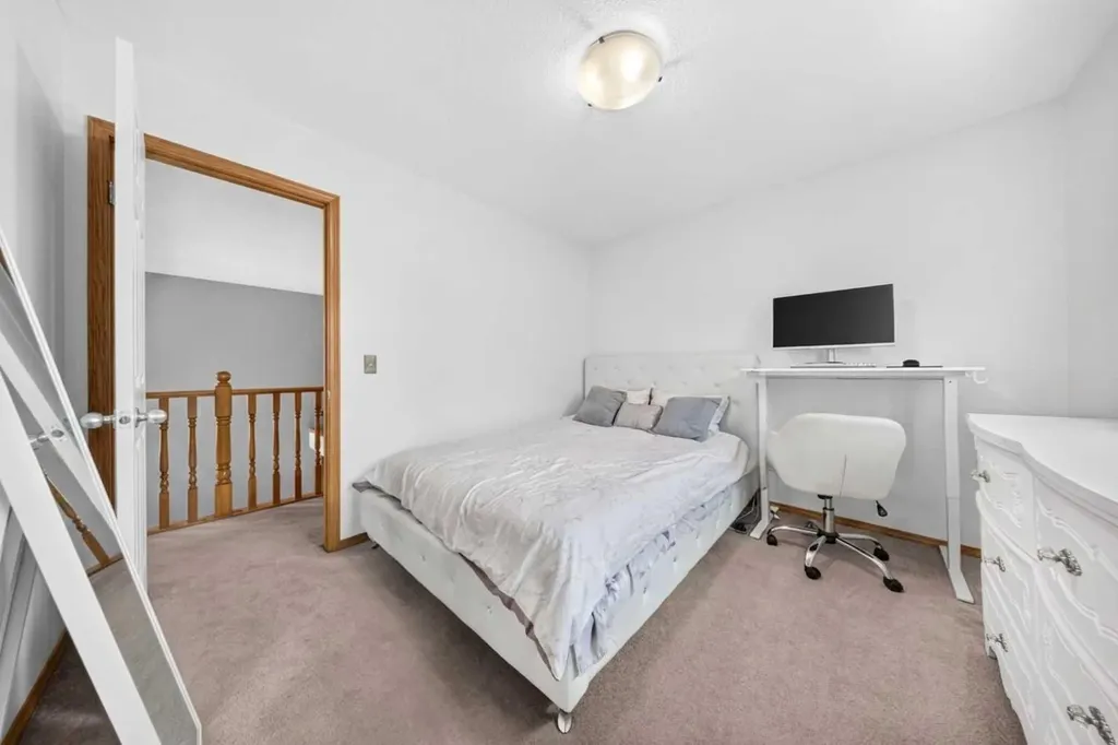 154 Saddleland Close NE Calgary AB T3J5J4