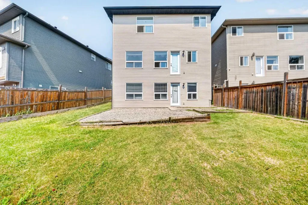 154 Saddleland Close NE Calgary AB T3J5J4