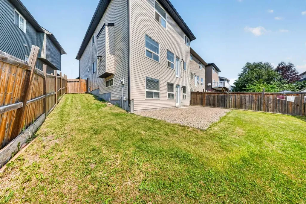 154 Saddleland Close NE Calgary AB T3J5J4