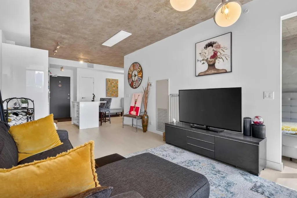 1010 6 Street SW Calgary AB T2R1B4