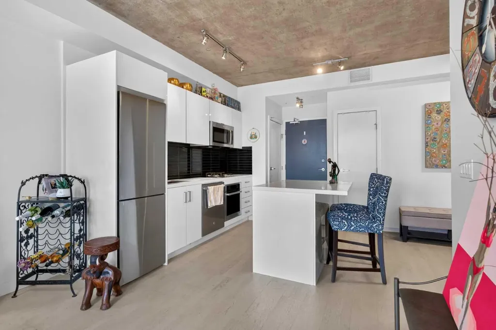 1010 6 Street SW Calgary AB T2R1B4
