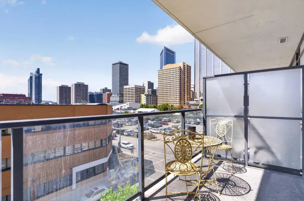 1010 6 Street SW Calgary AB T2R1B4