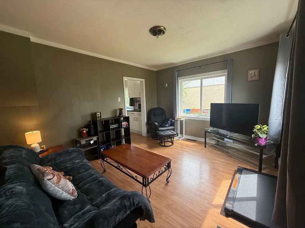 5113 Fifth Street Boyle AB T0A 0M0