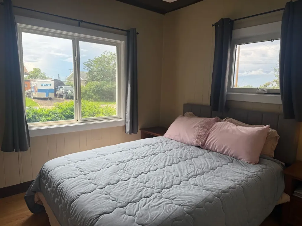5113 Fifth Street Boyle AB T0A 0M0