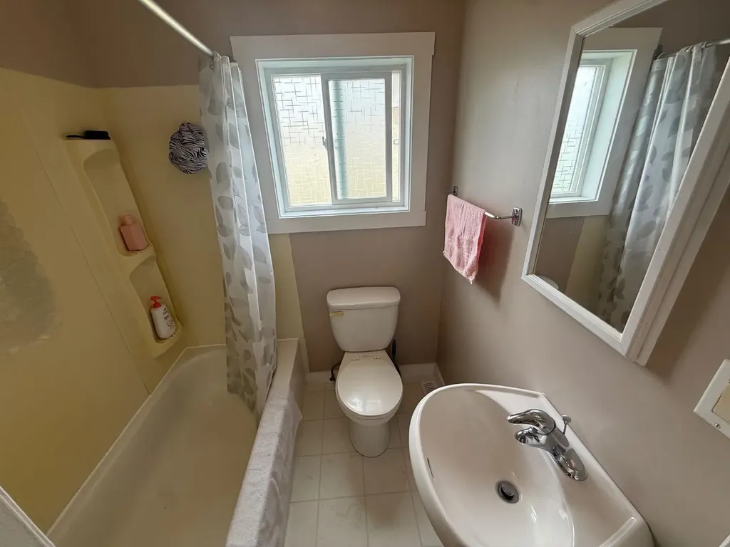 5113 Fifth Street Boyle AB T0A 0M0