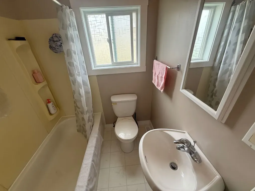 5113 Fifth Street Boyle AB T0A 0M0