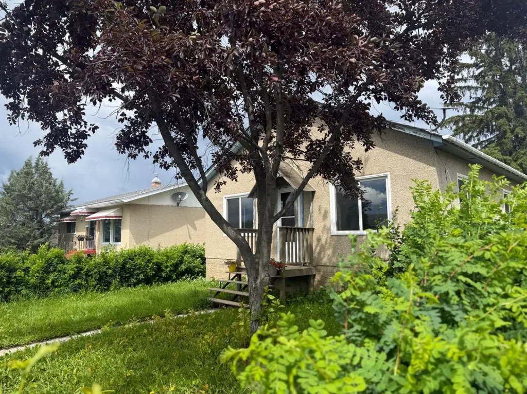 5113 Fifth Street Boyle AB T0A 0M0