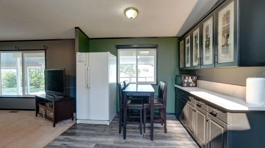 428 57 Avenue W Claresholm AB T0L 0T0