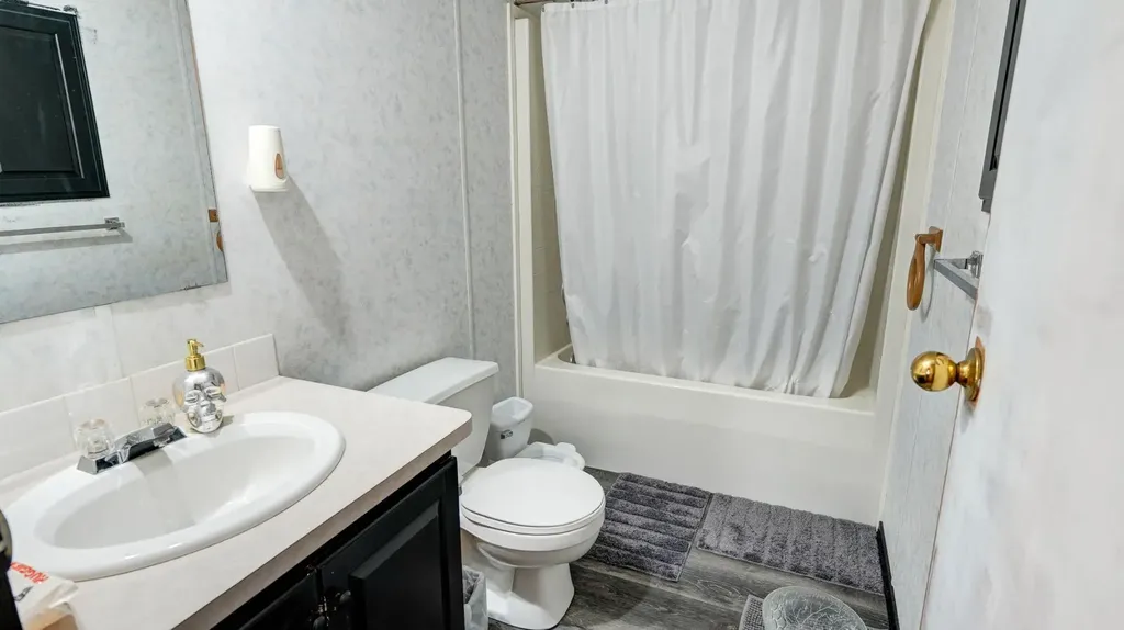 428 57 Avenue W Claresholm AB T0L 0T0