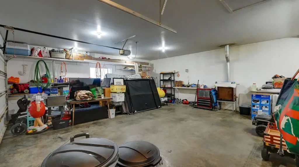 428 57 Avenue W Claresholm AB T0L 0T0